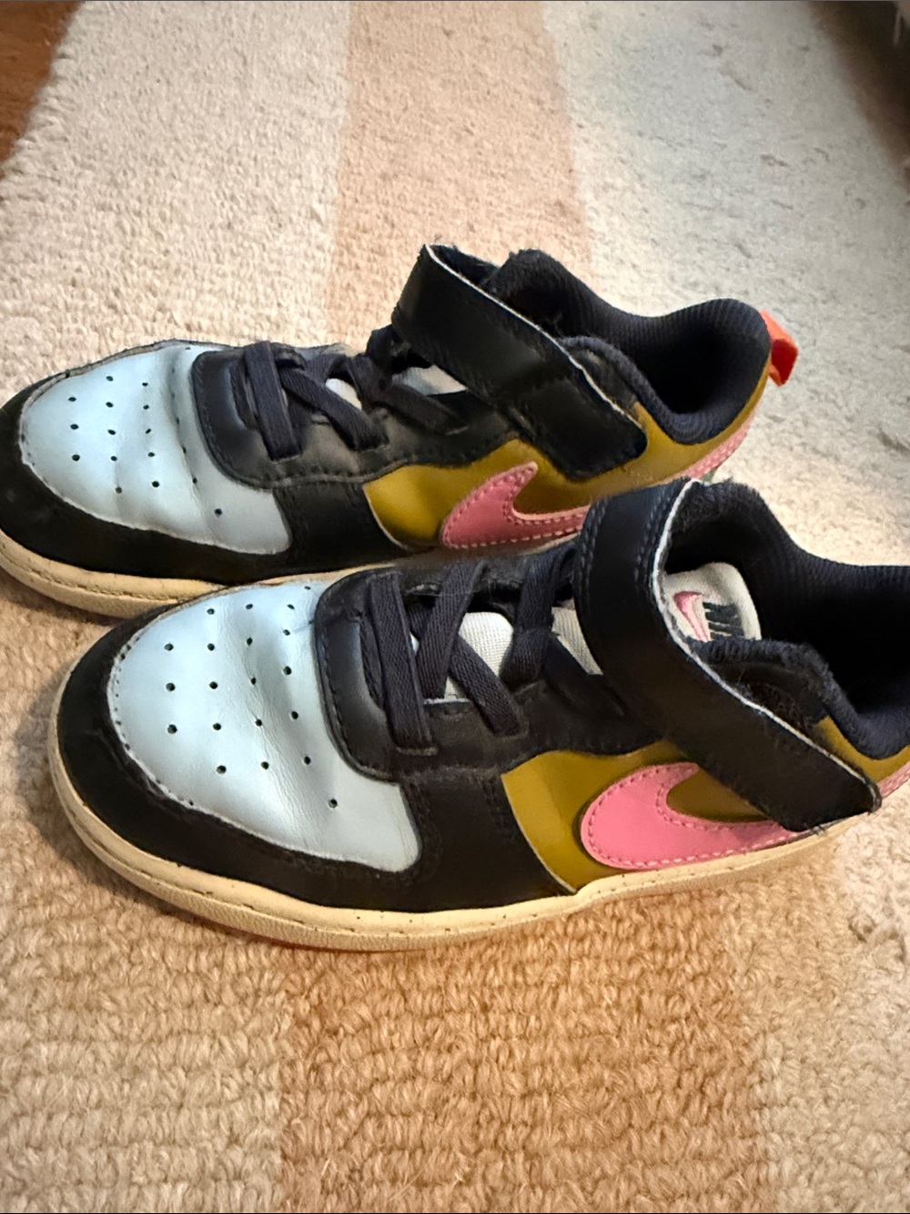 Kids Multi-Color Nike - Picture 4 of 4